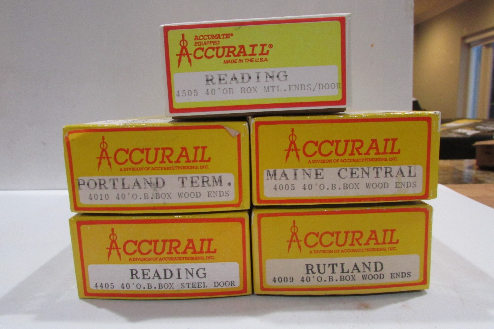 HO Scale Accurail (5) Assorted Freight Cars Kits Lot#2931