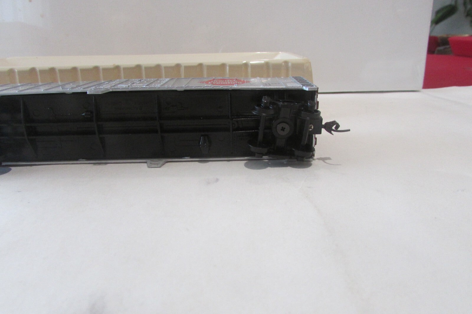HO Scale Bachmann 76036 51' Steel Reffer Swift's Premium Car #4244
