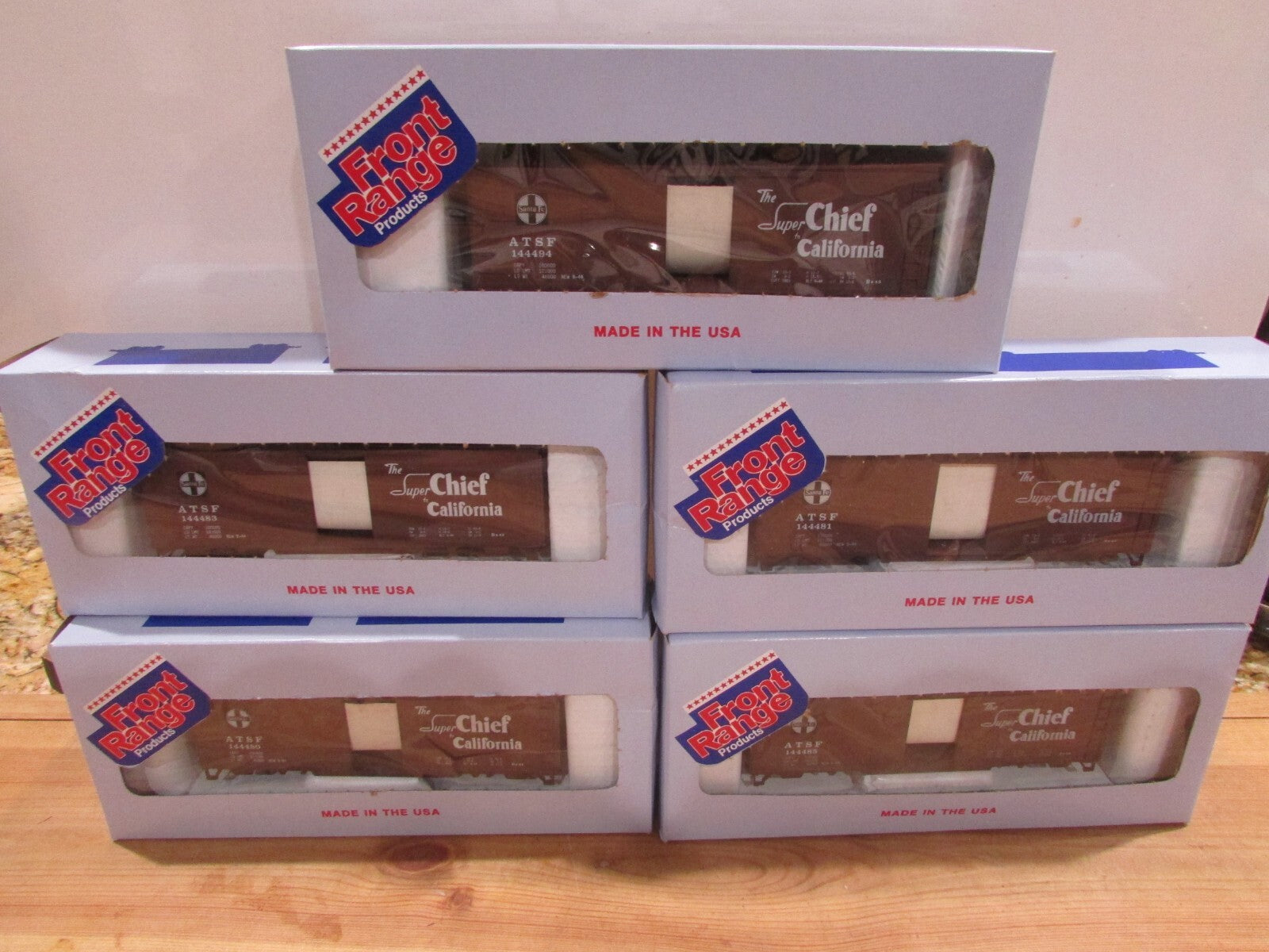 HO Scale US Front Range Product (5) Assorted ATSF Box Cars Lot#0582