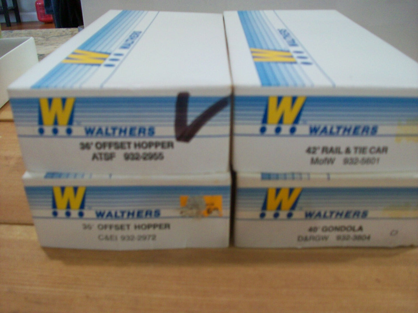 HO Scale Walthers Four Assorted Freight Cars Kits Lot#4075