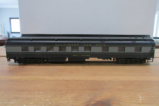 HO Scale Spectrum 89044 Baltimore & Ohio Passenger Car  Lot#4781