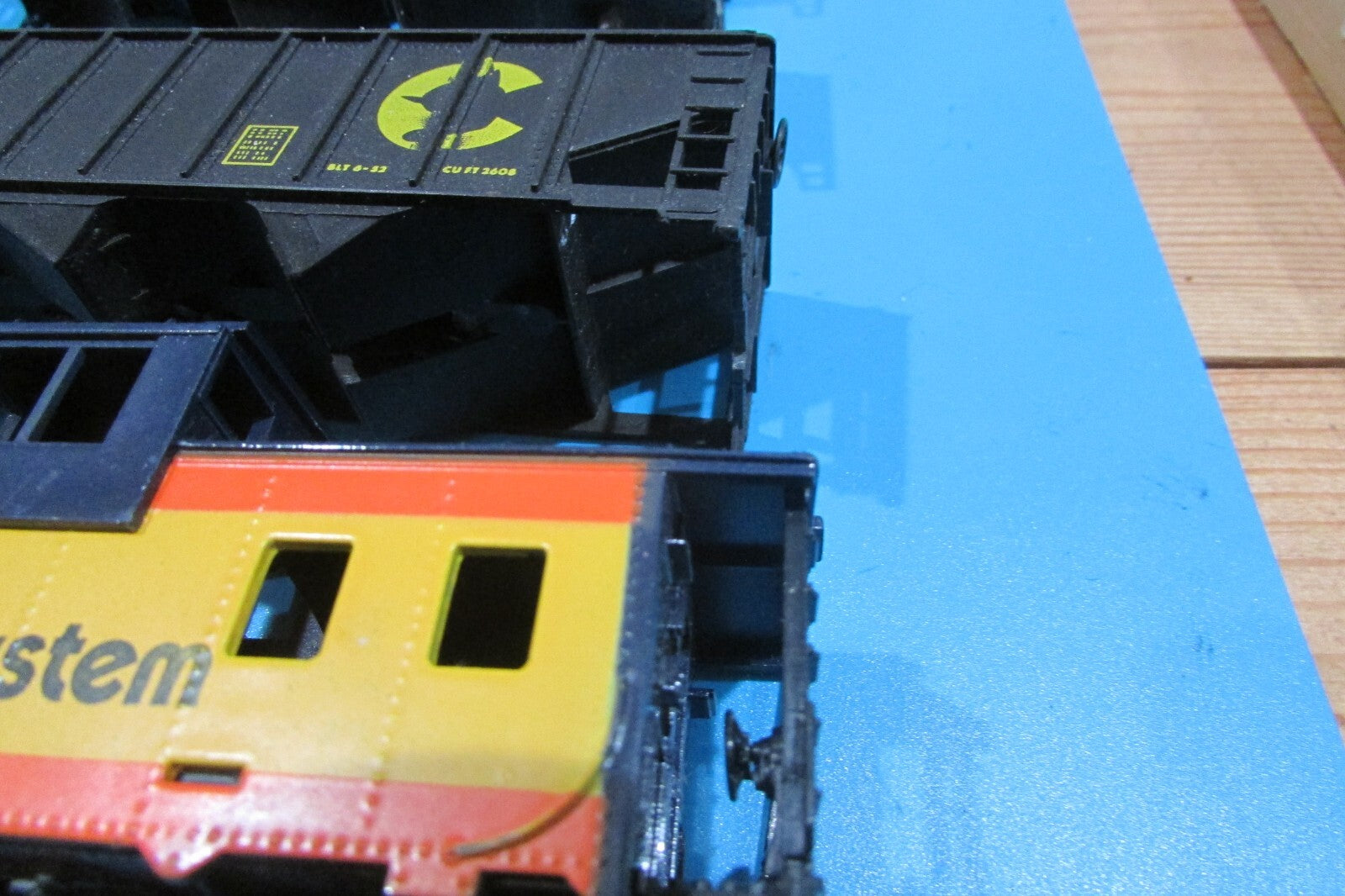 HO Scale Assorted Different Brands Shell and Part Lot#2559