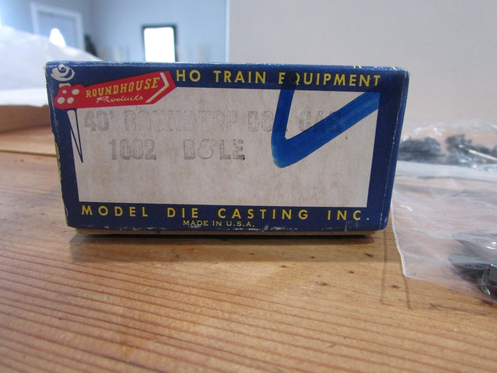 HO Scale Roundhouse 1002 40' Box Car  Kit B&LE RH4378