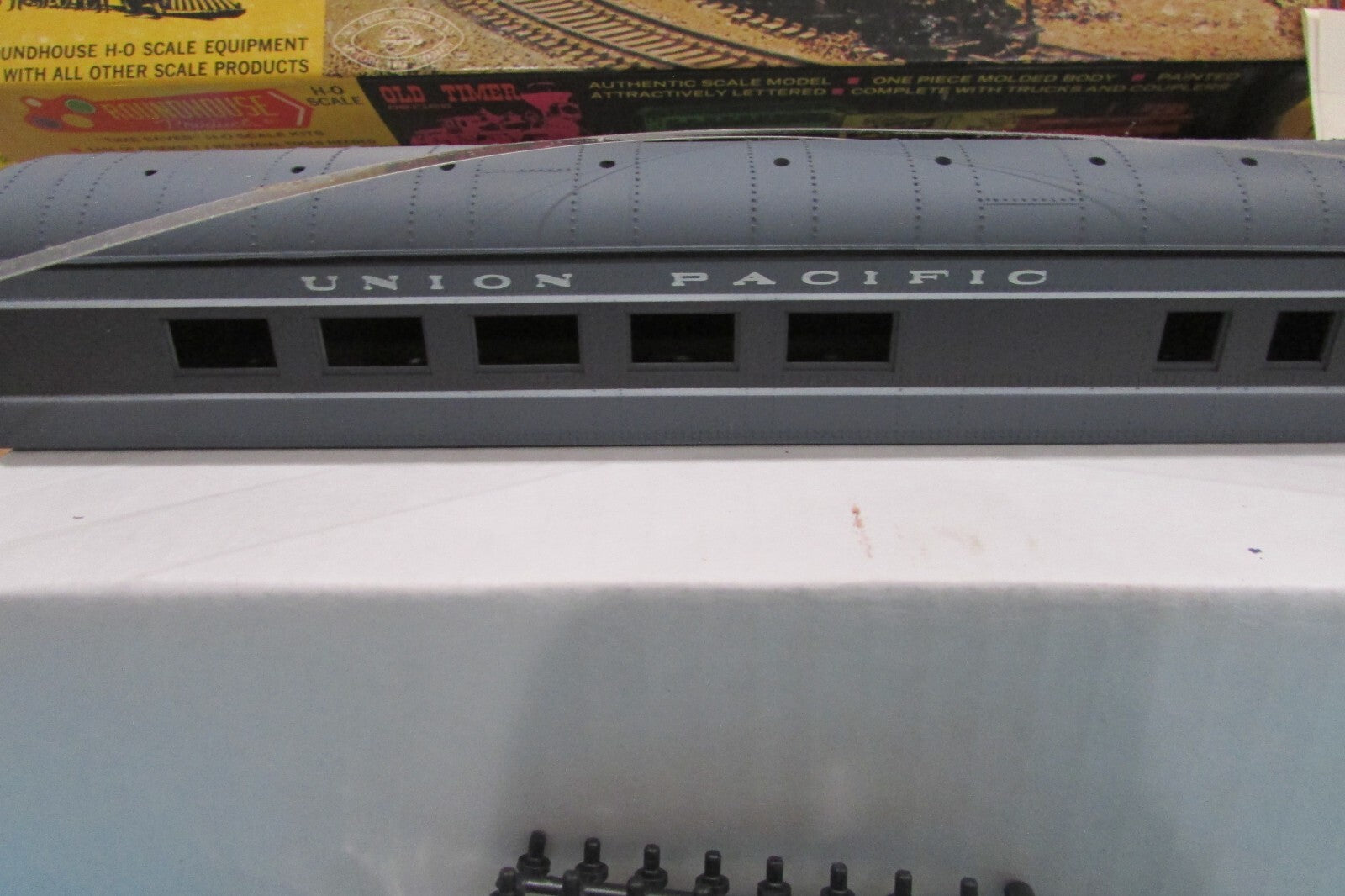 HO Scale Roundhouse (2)Harriman Style Union Pacific Kits Lot#2645