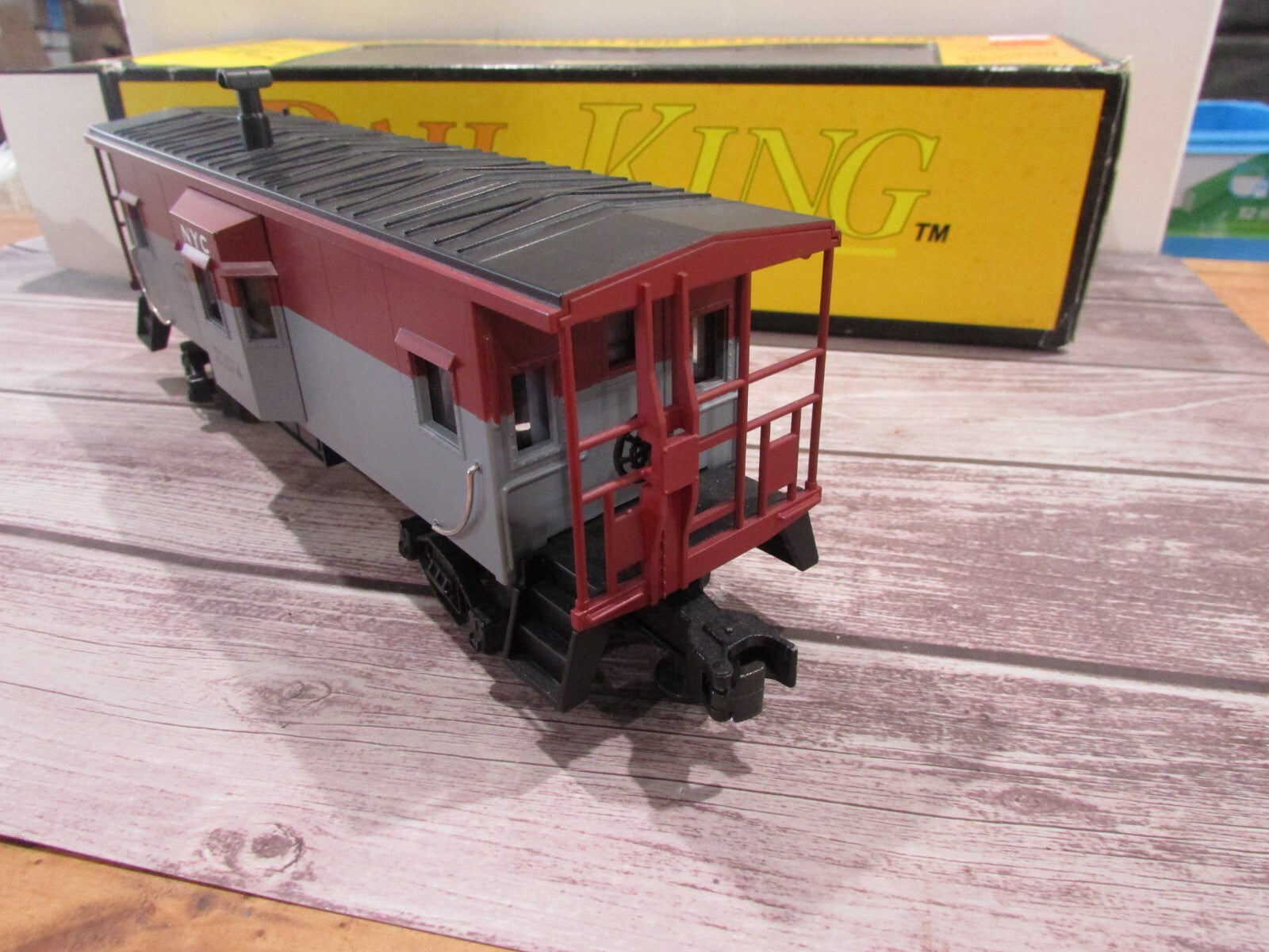 O SCALE Rail King By MTH 307712 NYC Pacemaker Bay Window Caboose Lot#3139