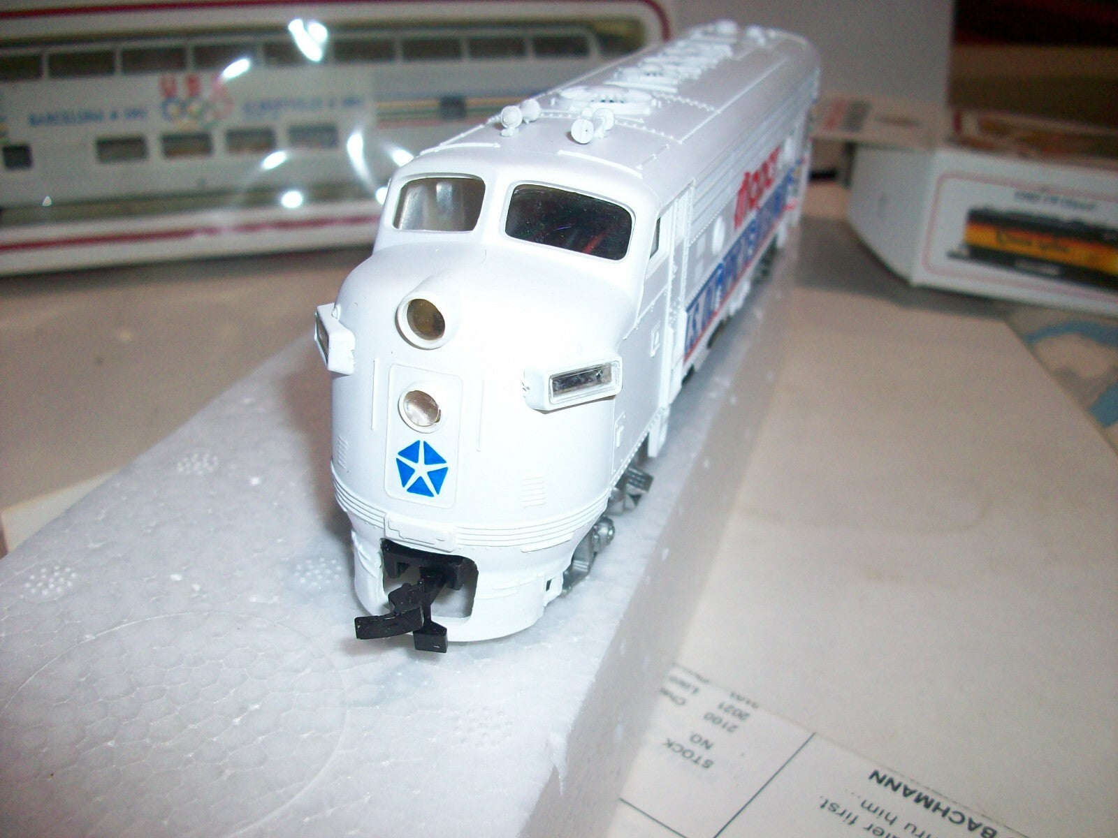 HO Scale Limited Edition Collectors Set US Olympic Team Barcelona 1992 Lot#4124