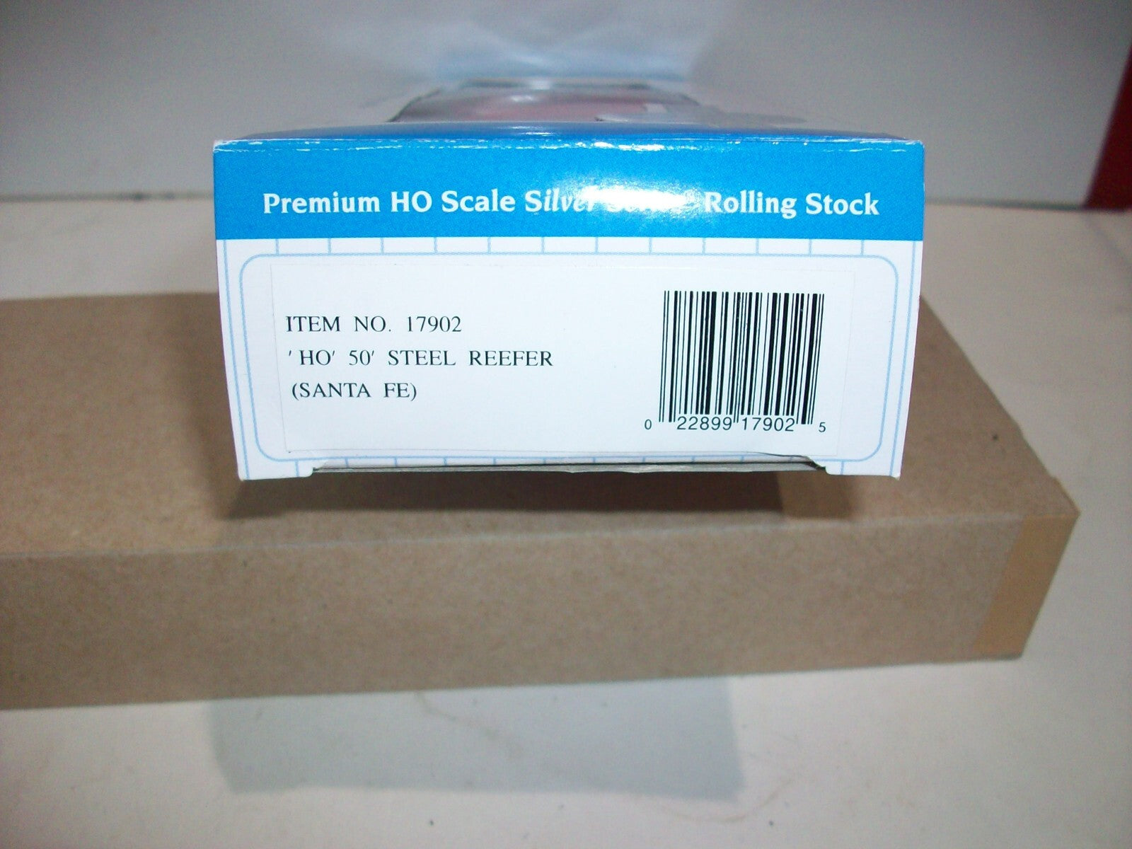 HO Scale Bachmann 50' Steel Reefer Car "Santa Fe" Lot#0455