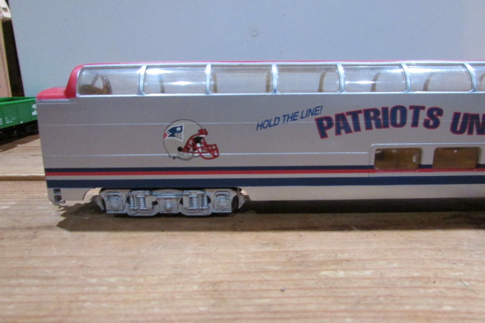 HO Scale Bachmann (2)  Hawthorne Village Patriot's Passenger Cars Lot#4135