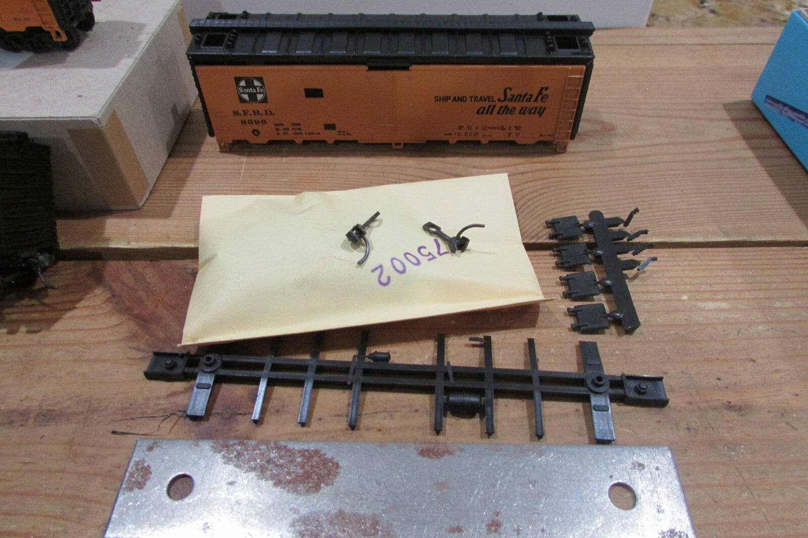 HO Scale Athearn (4) Assorted Freight Cars 40ft Reefer ATSF Lot#4228