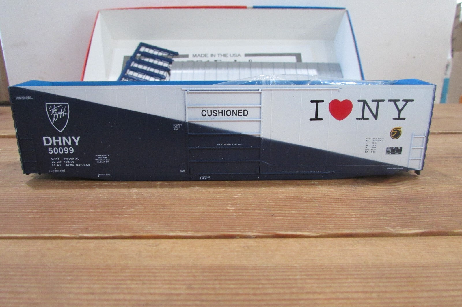 HO Scale E&C Shop Delaware & Hudson 50 PS-1 Box Car Kit #50099 Lot#3753