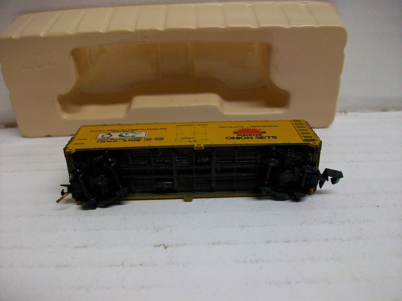 N Scale Con-Cor 0001-135201 40' Steel Wood Reefer Brewers' 3pack N02