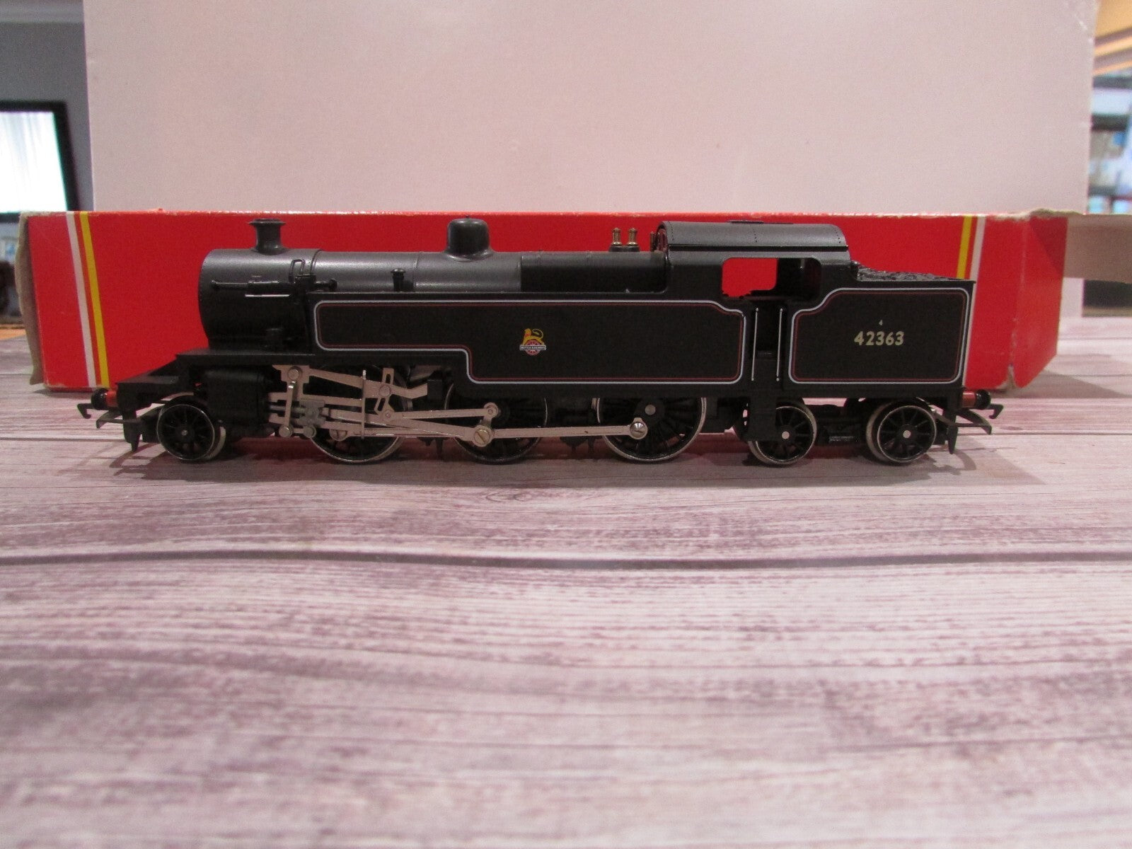 OO/HO Scale Hornby R239 BR2-6-4T Loco Class 4P #42363 Lot#3188