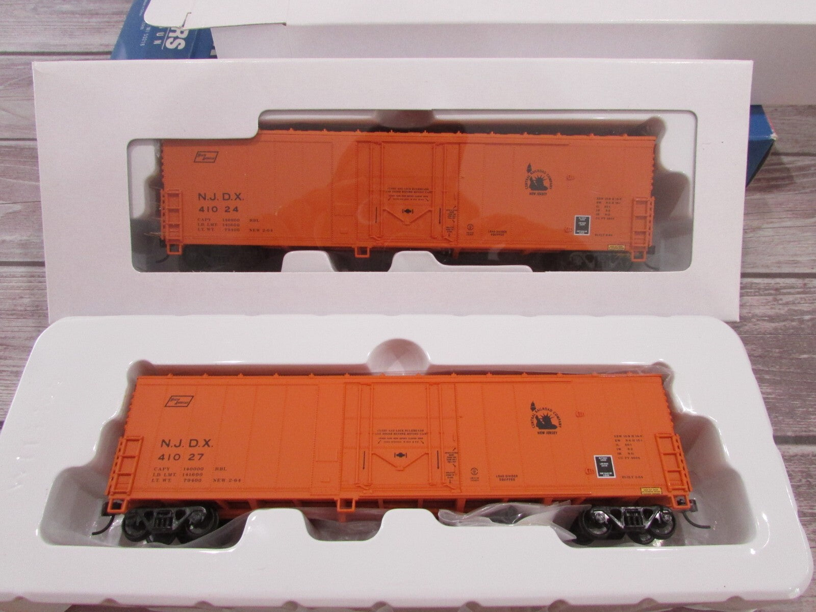 HO Scale Walthers 932-23460 CNJ 50' Smoothside Box Cars (Set of 2)  Lot#3130