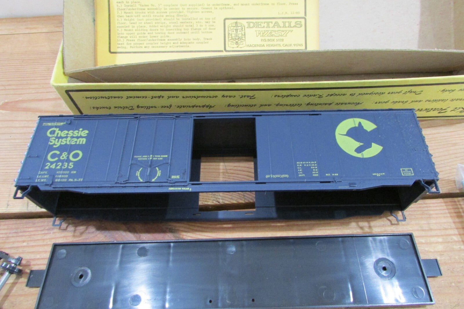 HO Scale Derails West Models Chessie System C&O #24235 Car Kit   Lot#4719