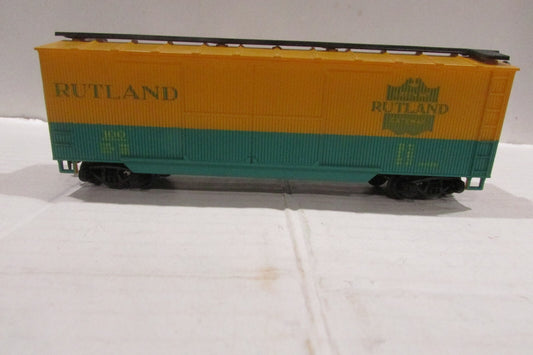 HO Scale AHM 5298-G Double Door Box Car RUTLAND