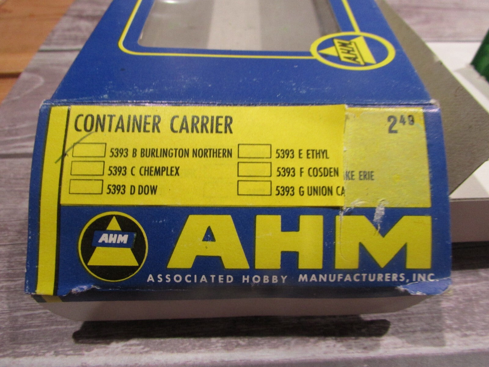 HO Scale AHM 5393B Container Carrier 5393B Burlington Northern Car# BN508590