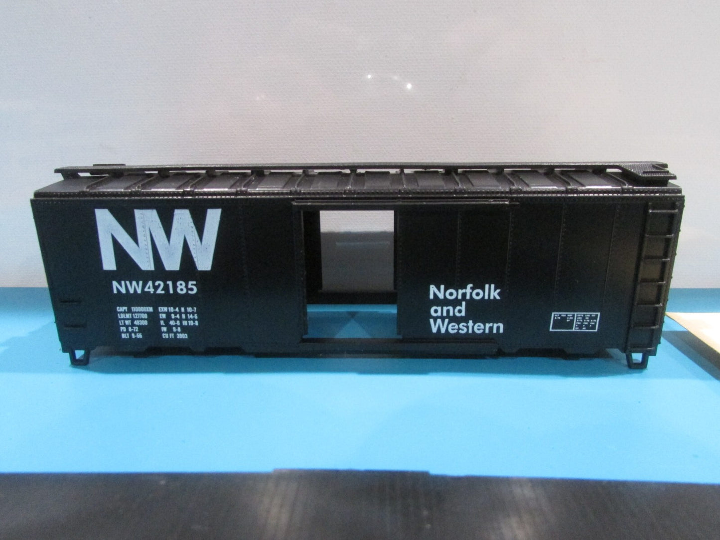 HO Scale Athearn/Bev-Bel 1025-2 40' Boxcar (Circa 1950's) N&W