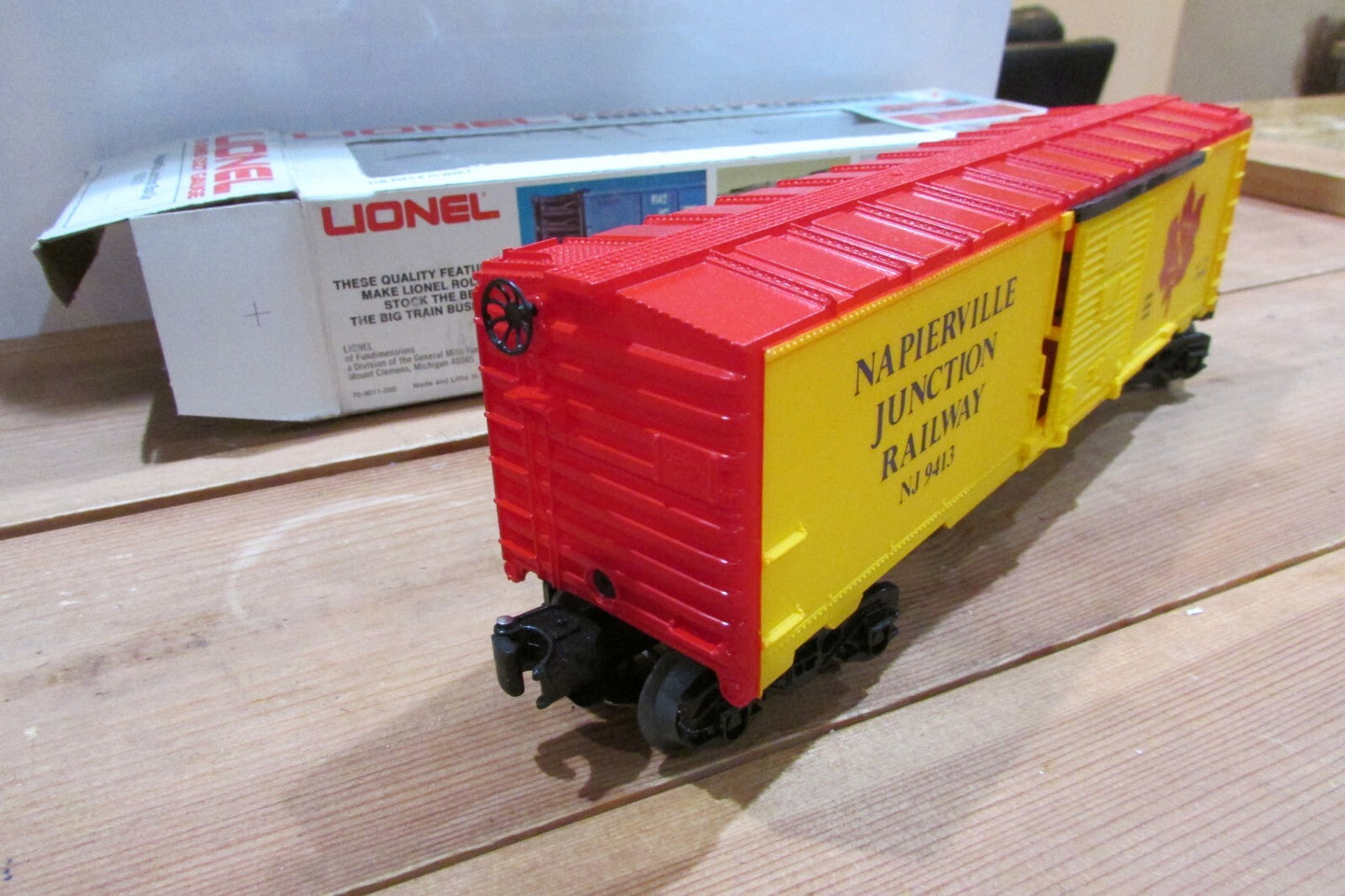 O Scale  Lionel 6-9413 Napierville Junction Box Car