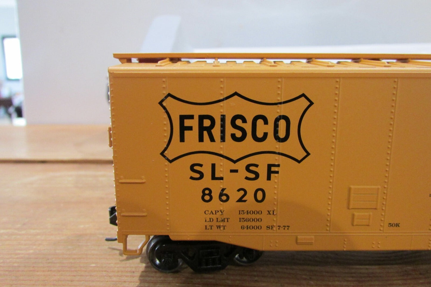 HO Scale Athearn/Roundhouse RND81463 50' PD Smooth BoxCar #8620 ATH4624