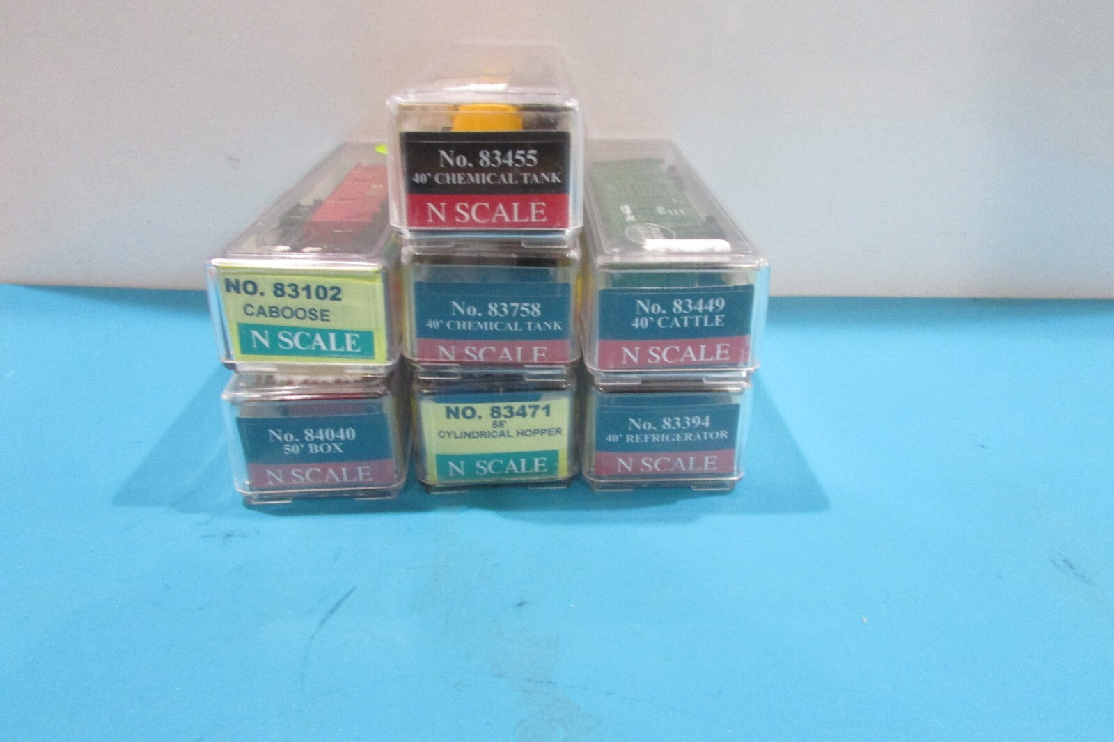 N Scale Model Power (7) Assorted Freight Cars Lot#2558