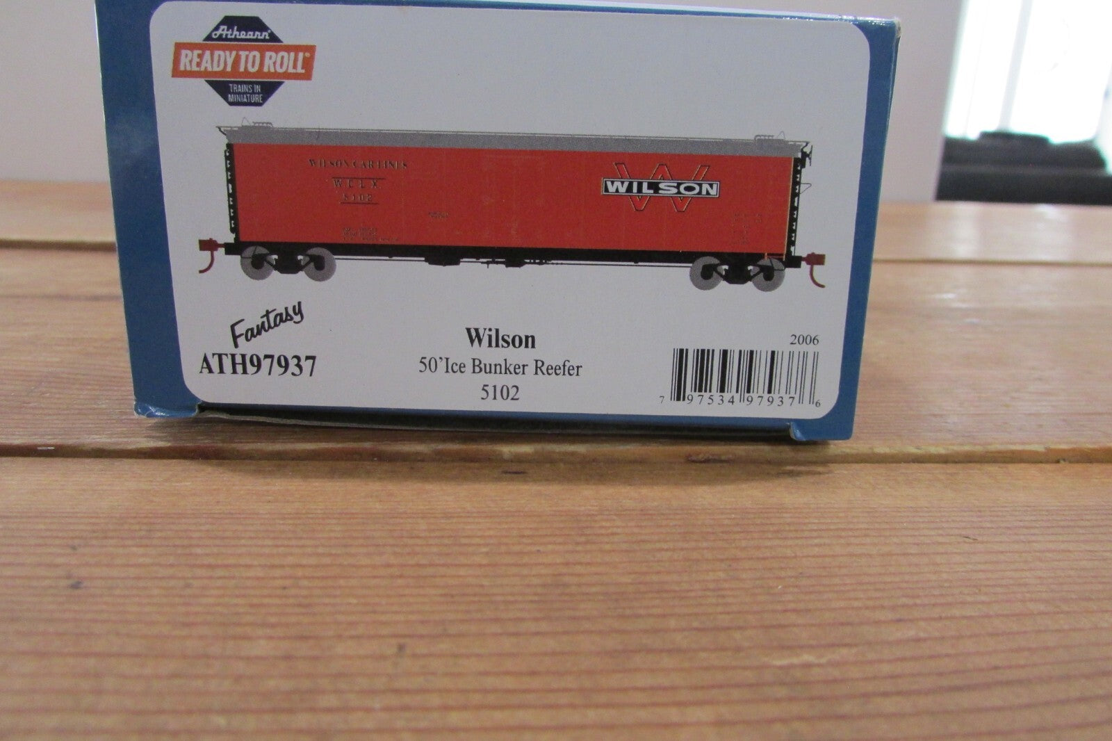 HO Scale Athearn 97937 50' Ice Bunker Reefer Wilson #5102 RTR ATH4607