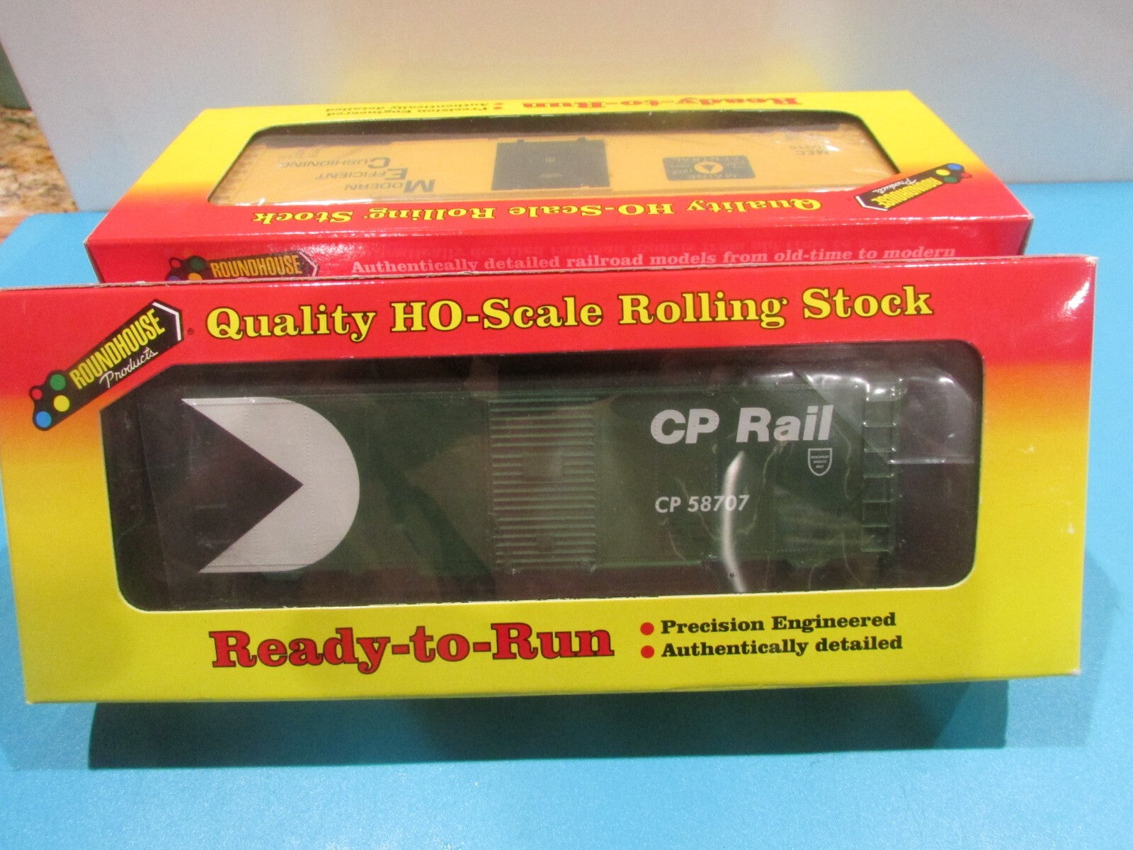 HO Scale Roundhouse (4) Assorted Freight Cars Lot#2385