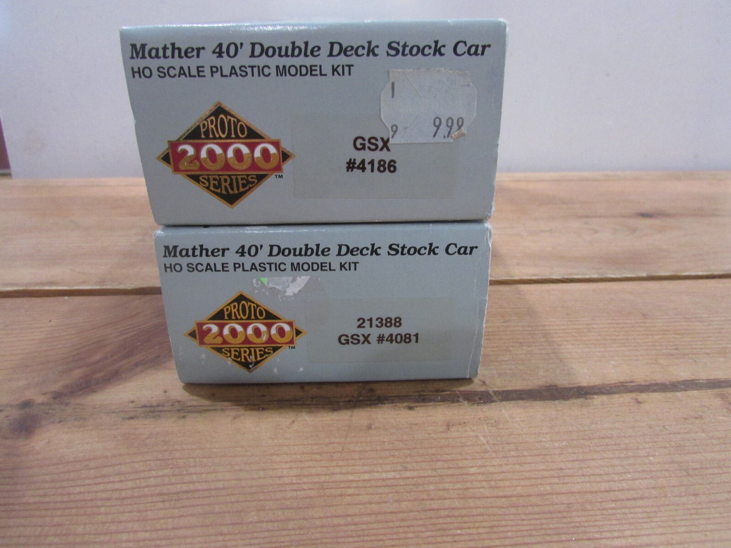 HO Scale Life-Life Proto 2000 Series (2)Mather 40' Double Stock Cars  Lot#3546