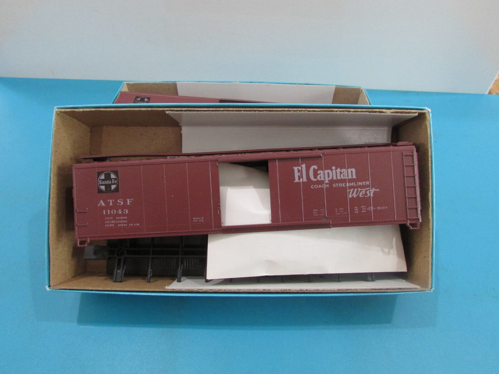 HO Scale Athearn  (2) Santa Fe Boxcar "El Capitan & The Super Chief" Lot#1625