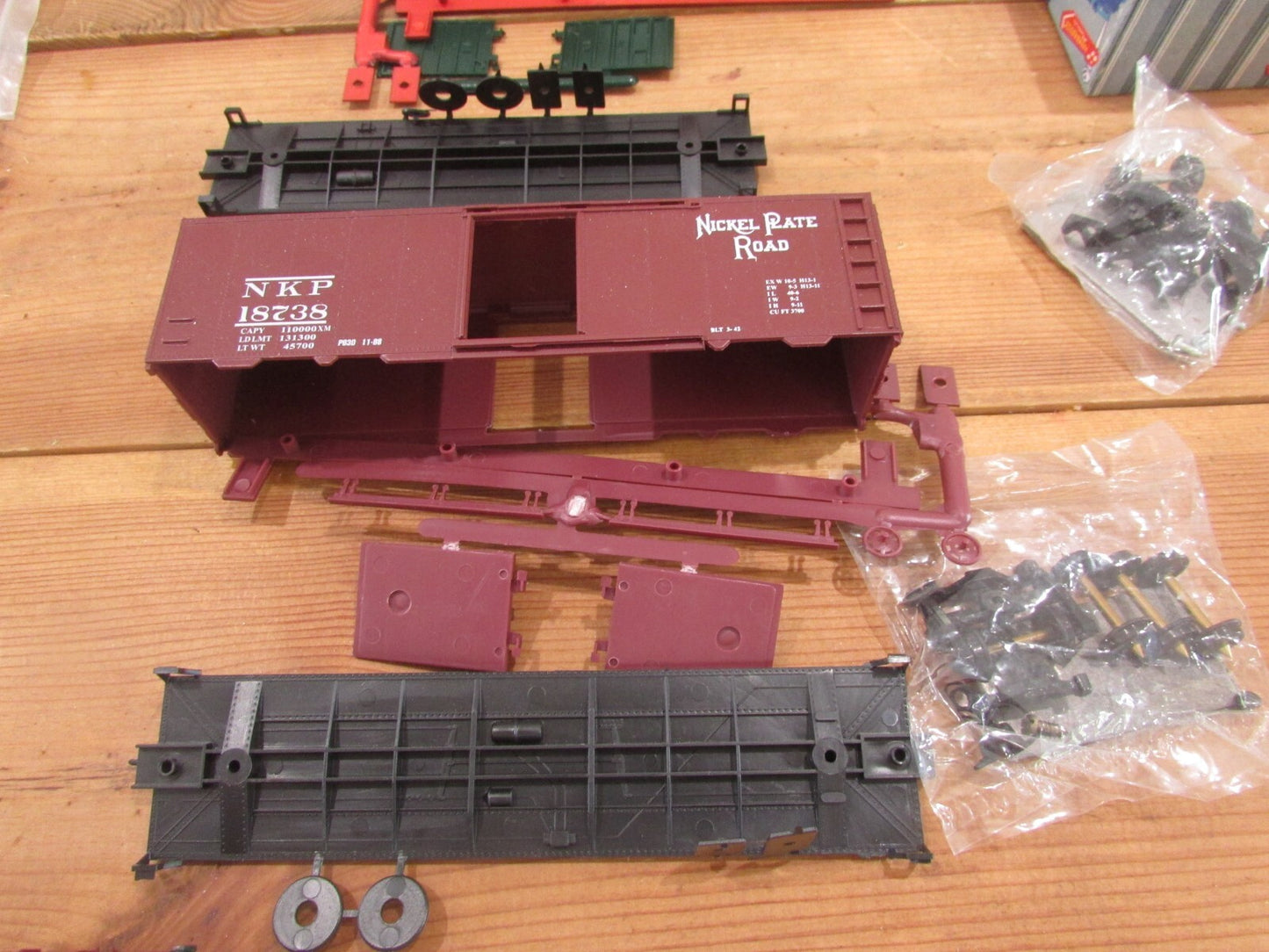 HO Scale Roundhouse & Athearn (6) Assorted Car Kits Lot#1901