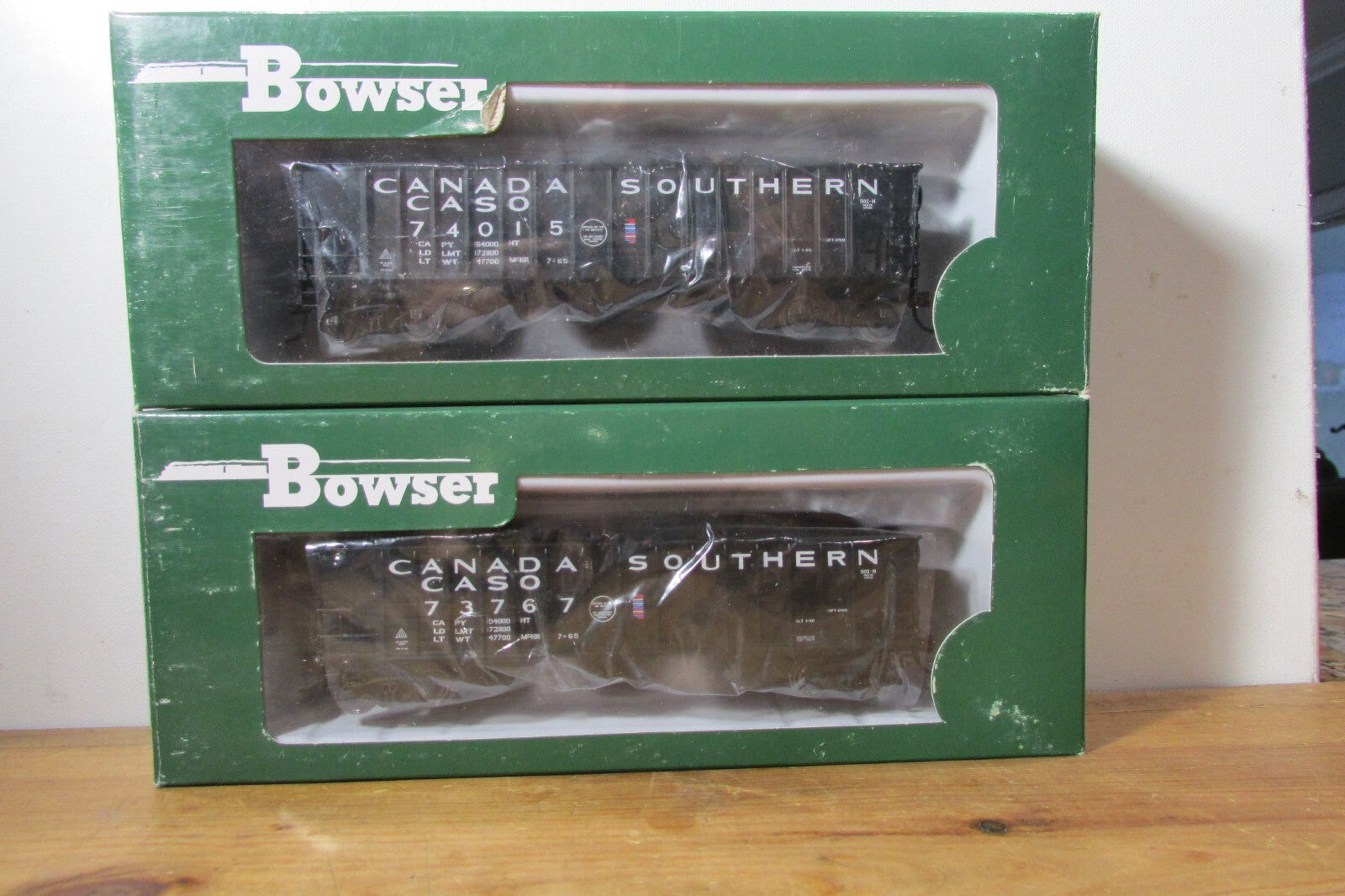 HO Scale Bowser (2) Canada Southern 14Panel 70Ton Hopper Lot#3739