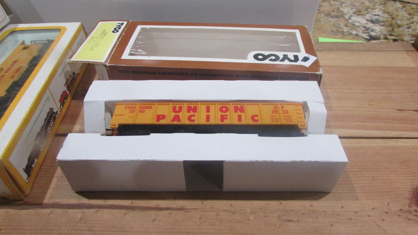 HO Scale (4) Assorted Freight Car Union Pacific LOT#0287