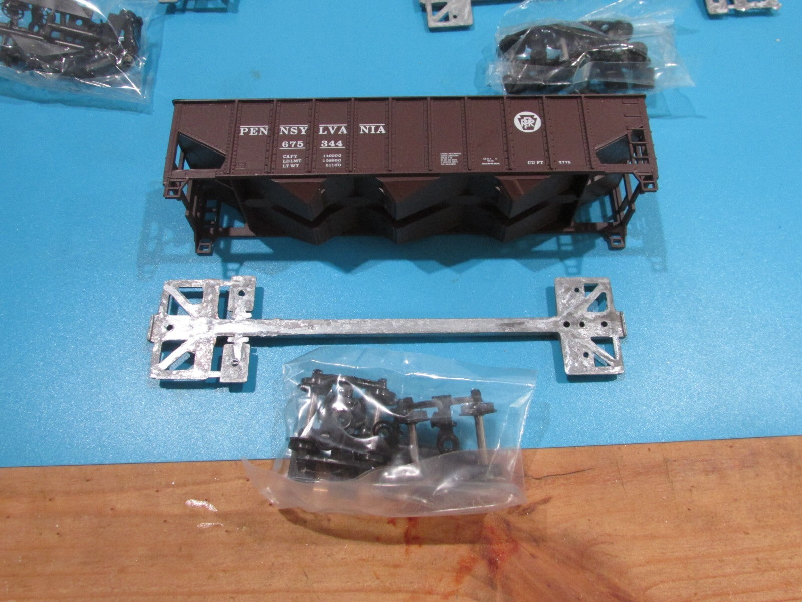 HO Scale Roundhouse (4)Assorted Cars Pennsylvania Lot#1033