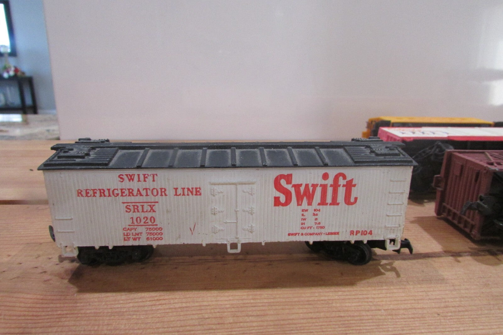 HO Scale (6) Assorted Freights Cars Lot#0329