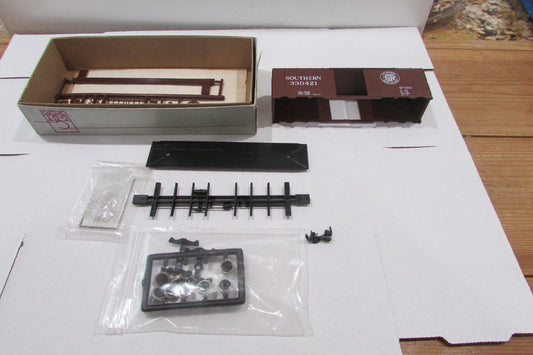 HO Scale C&BT Shops 1944 AAR 40' Box Car Kit  Southern #330421 Lot#4952