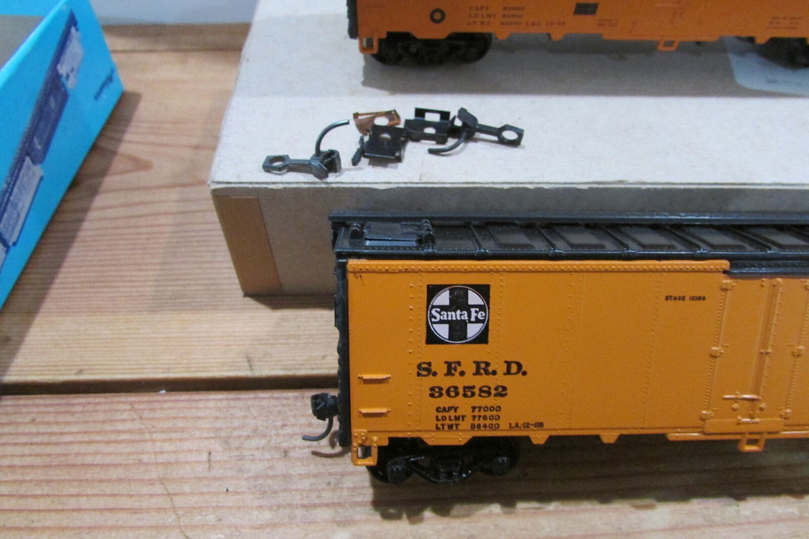 HO Scale Athearn (4) Assorted Freight Cars 40ft Reefer ATSF Lot#4228