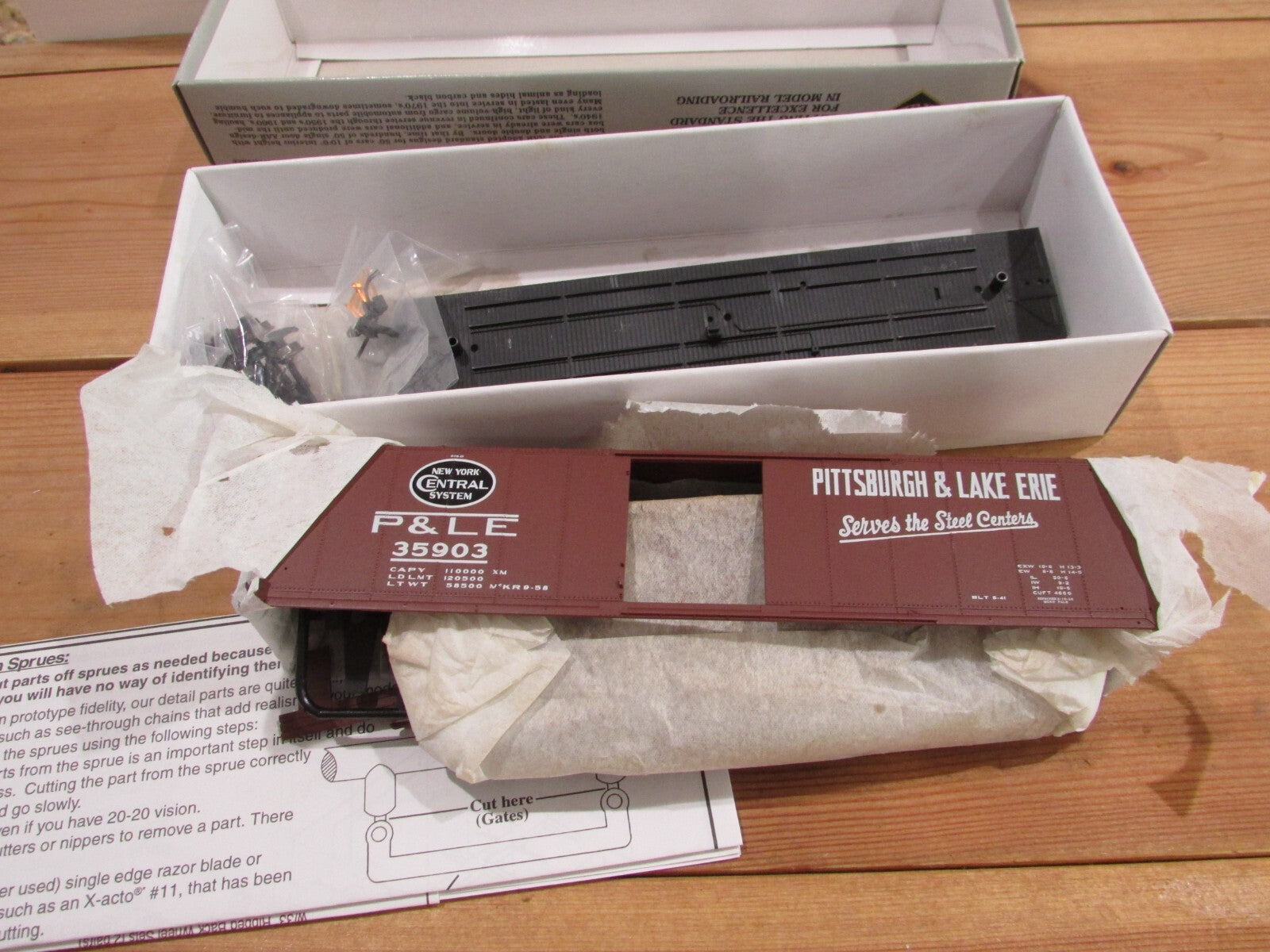 Ho Scale Proto 2000 #21977 50' Automobile Box Car P&LE #35903" Kit Lot#1121