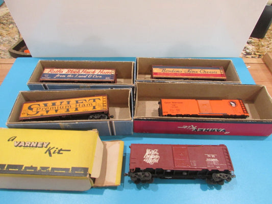 HO Scale Vintage (5cars) Assorted Freight Cars Lot#1425