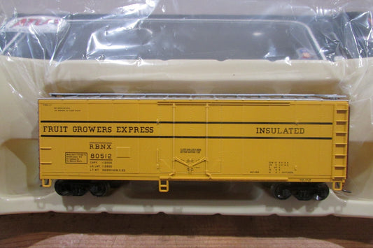HO Scale Atlas TrainmaI 20-001-621 40' Plug Door Box Car   A4911