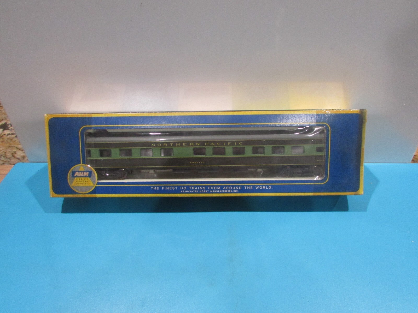 HO Scale AHM 1930 Sleeper 85ft Passenger Car Northern Pacific Lot#2135