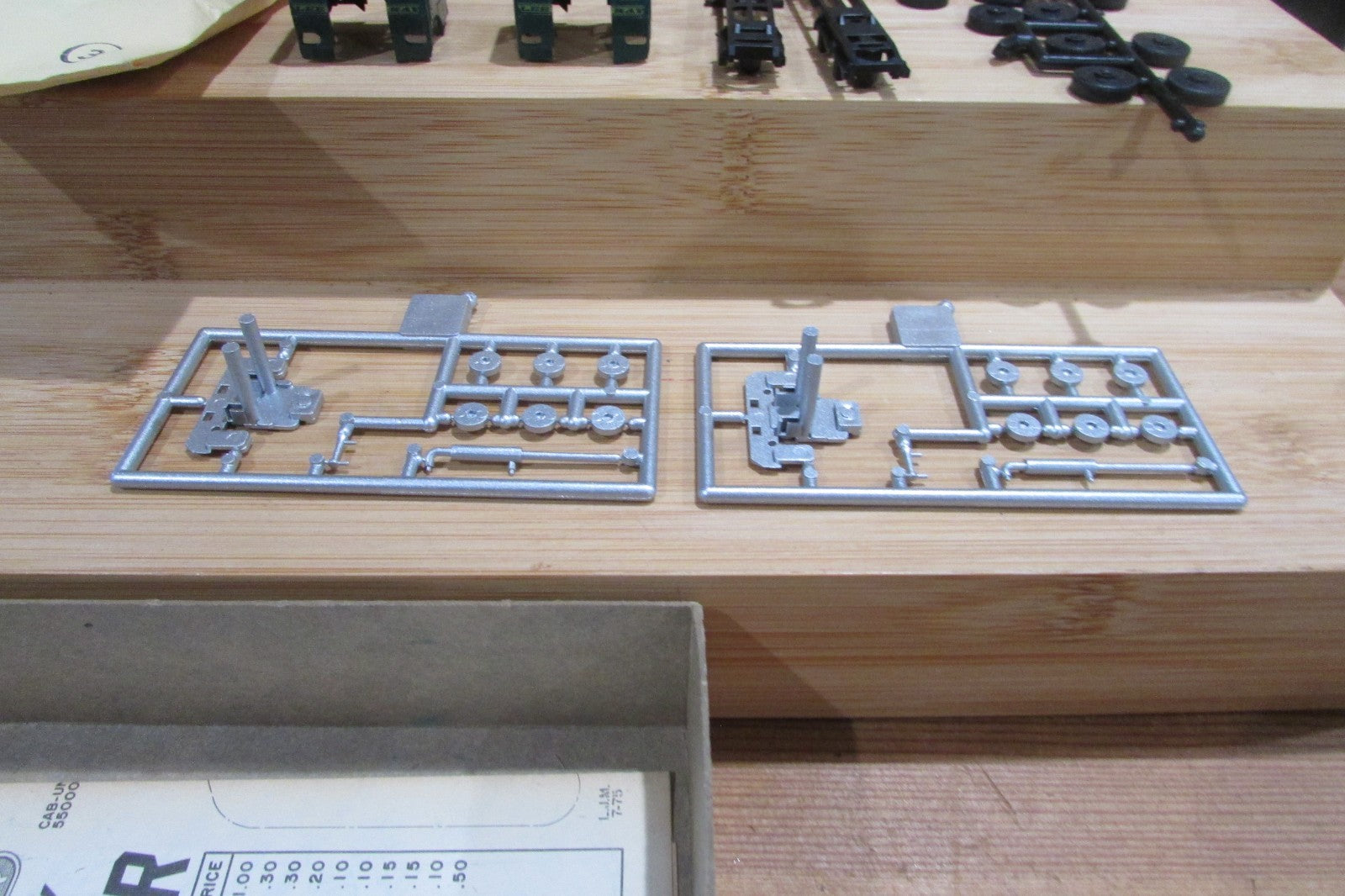 HO Scale Athearn 5505 Lee Way 2 Tractor Only Kit ATH5195
