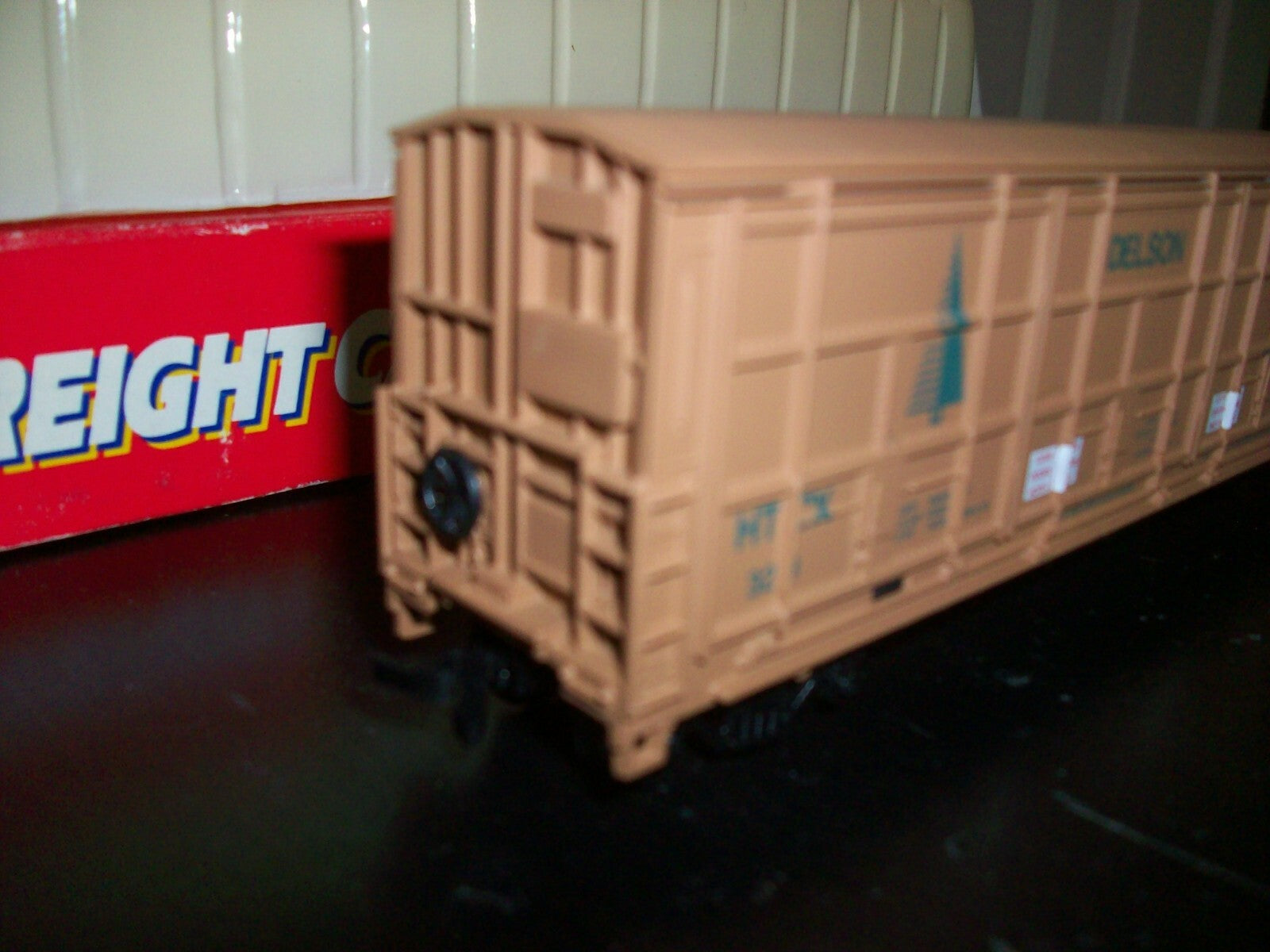 HO Scale Life-Like 8482 Thrall Door Delson Lumber Co,Inc Car Lot#0469