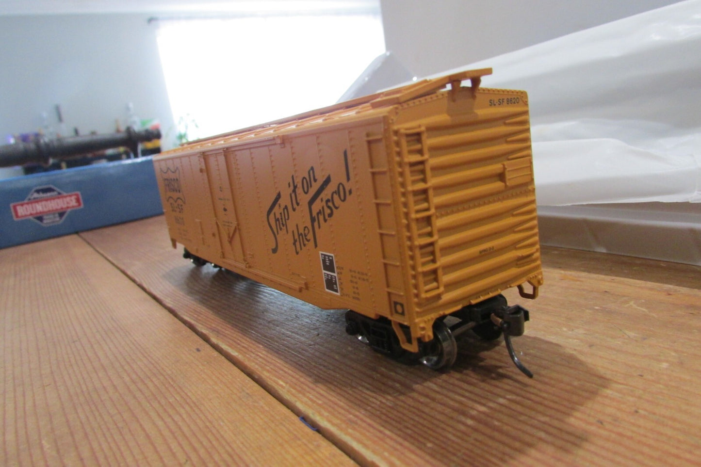 HO Scale Athearn/Roundhouse RND81463 50' PD Smooth BoxCar #8620 ATH4624