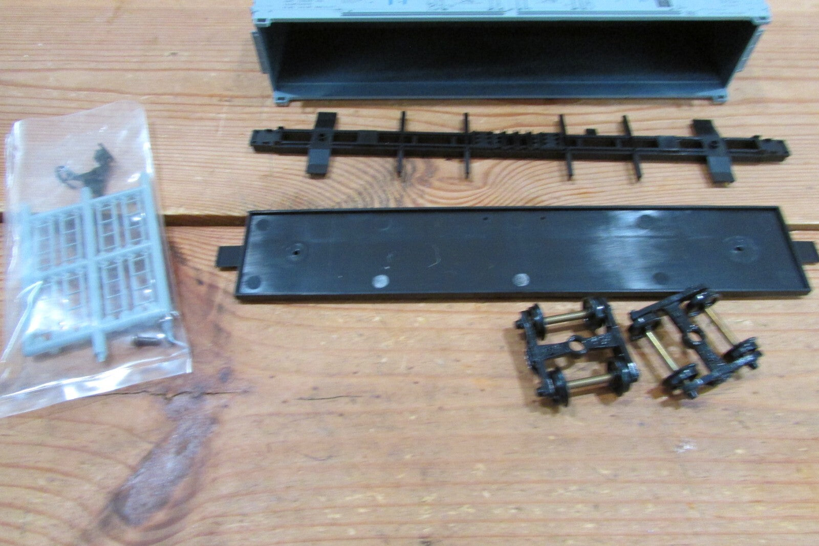 HO Scale Derails West Models Bend Millwork Comp, 50' Double Plug Door  Lot#4718