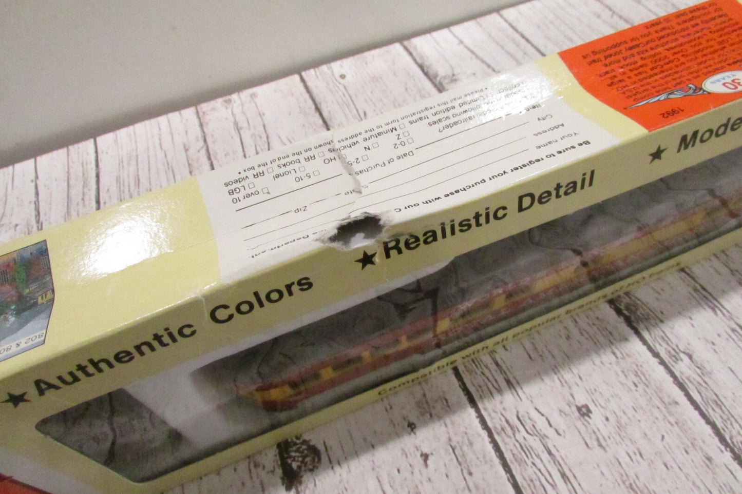 HO Scale Con-Cor (3) Royal American Shows Passenger Cars Kits  Lot#3335