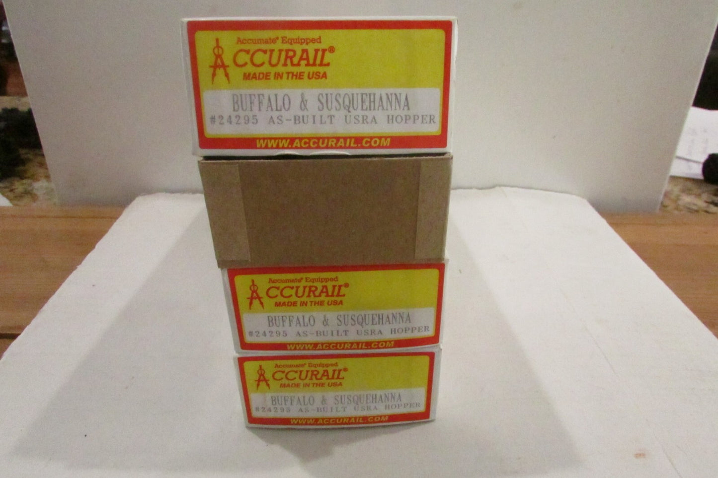 Ho Scale Accurail 24295 Buffalo & Susquehanna USRA Twin Hopper 3Car Set Lot#3422