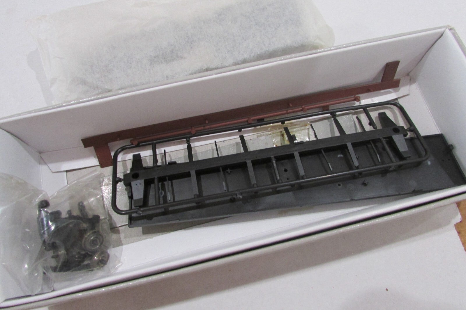 HO Scale Life-Like Proto 2000 Series 8408 50' Automobile Box Car  Lot#4882