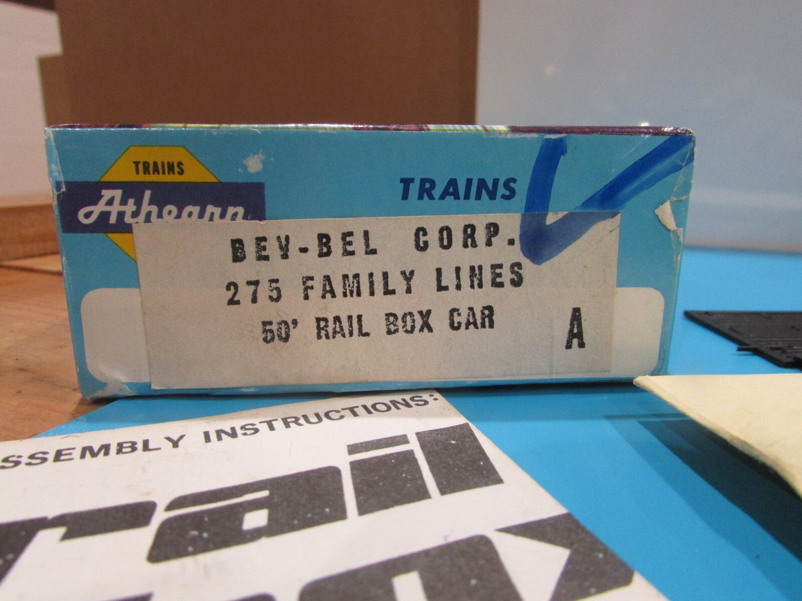 HO Scale Athearn 275 Family Lines  50ft Boxcar Lot#0853