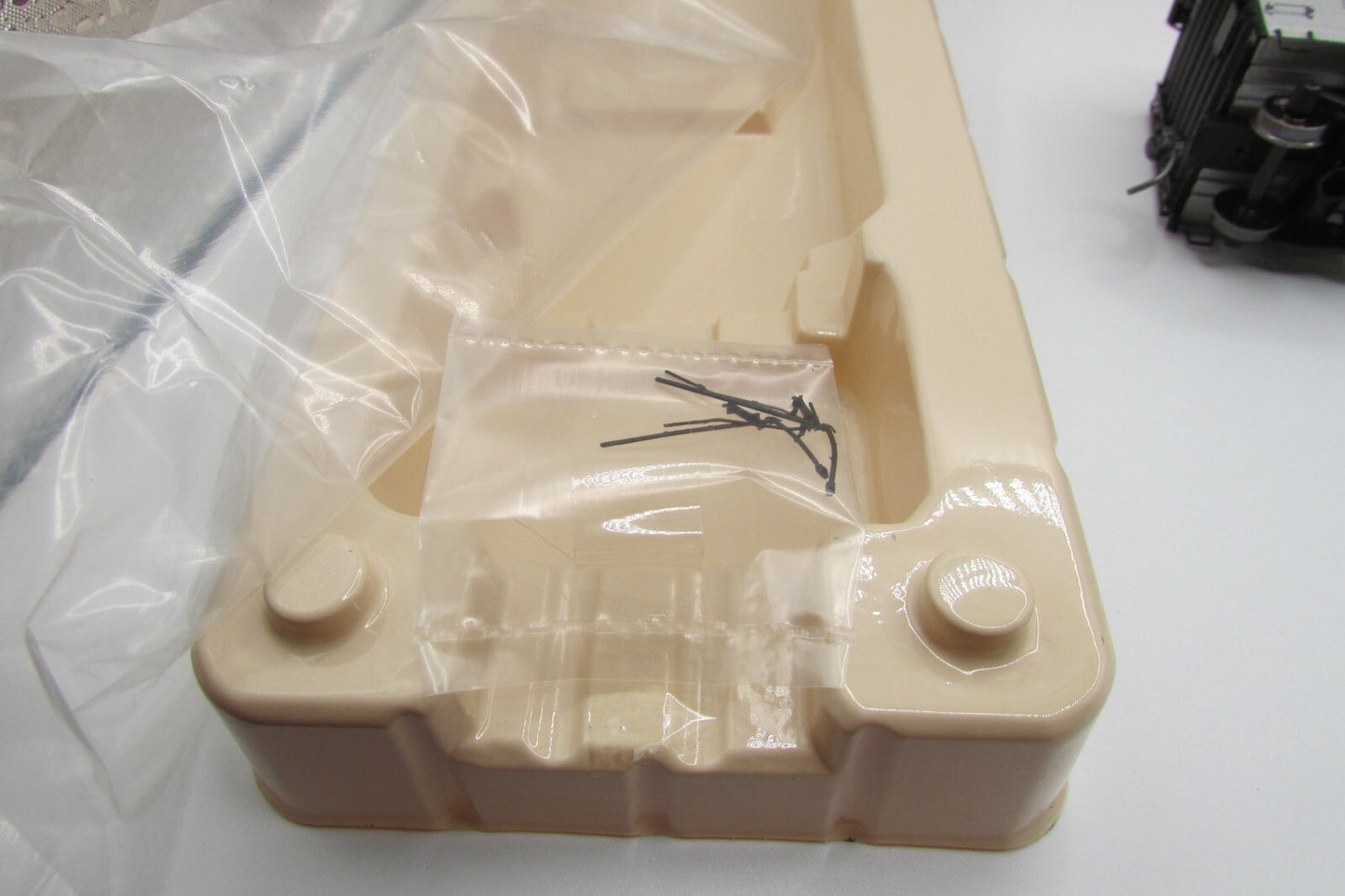 HO Scale Atlas 20-002-975 50' Plug Door Box Car  A4669