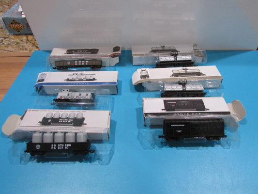 N Scale (6) Assorted Feright Cars Southern Pacific  Lot#1212