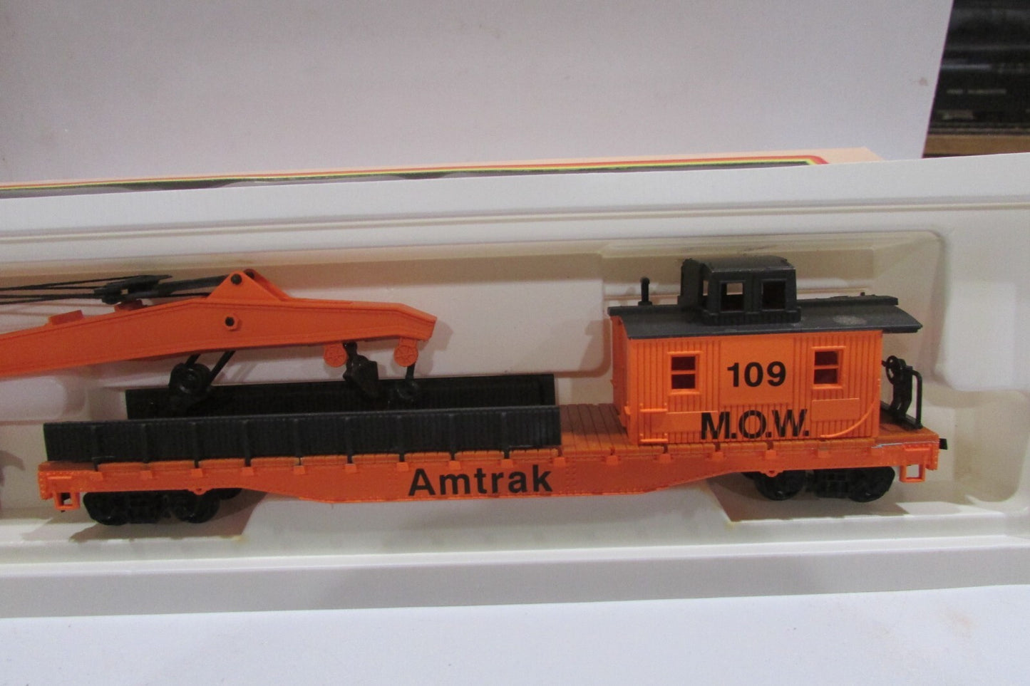 Ho Scale IHC Premier Series  Amtrak Crane Car w/ Boom Tender Lot#2934